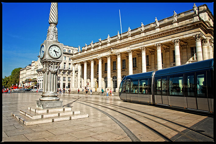 Visit Bordeaux